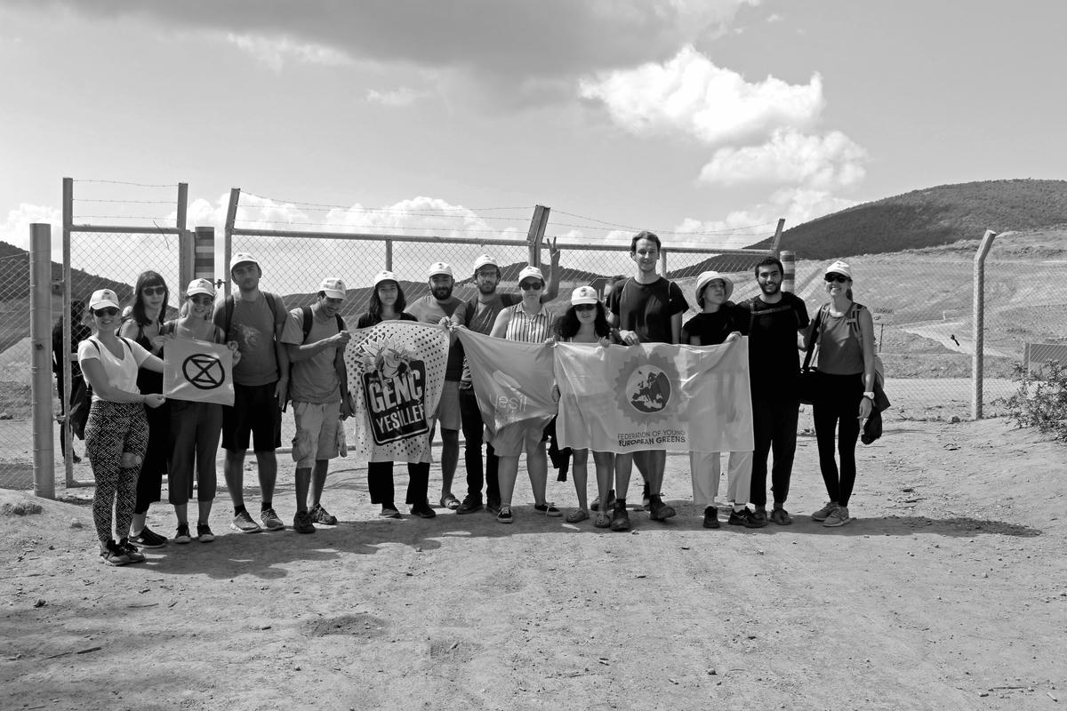 Քազ տաղլարընտա տիրենիշ սիւրիւյոր